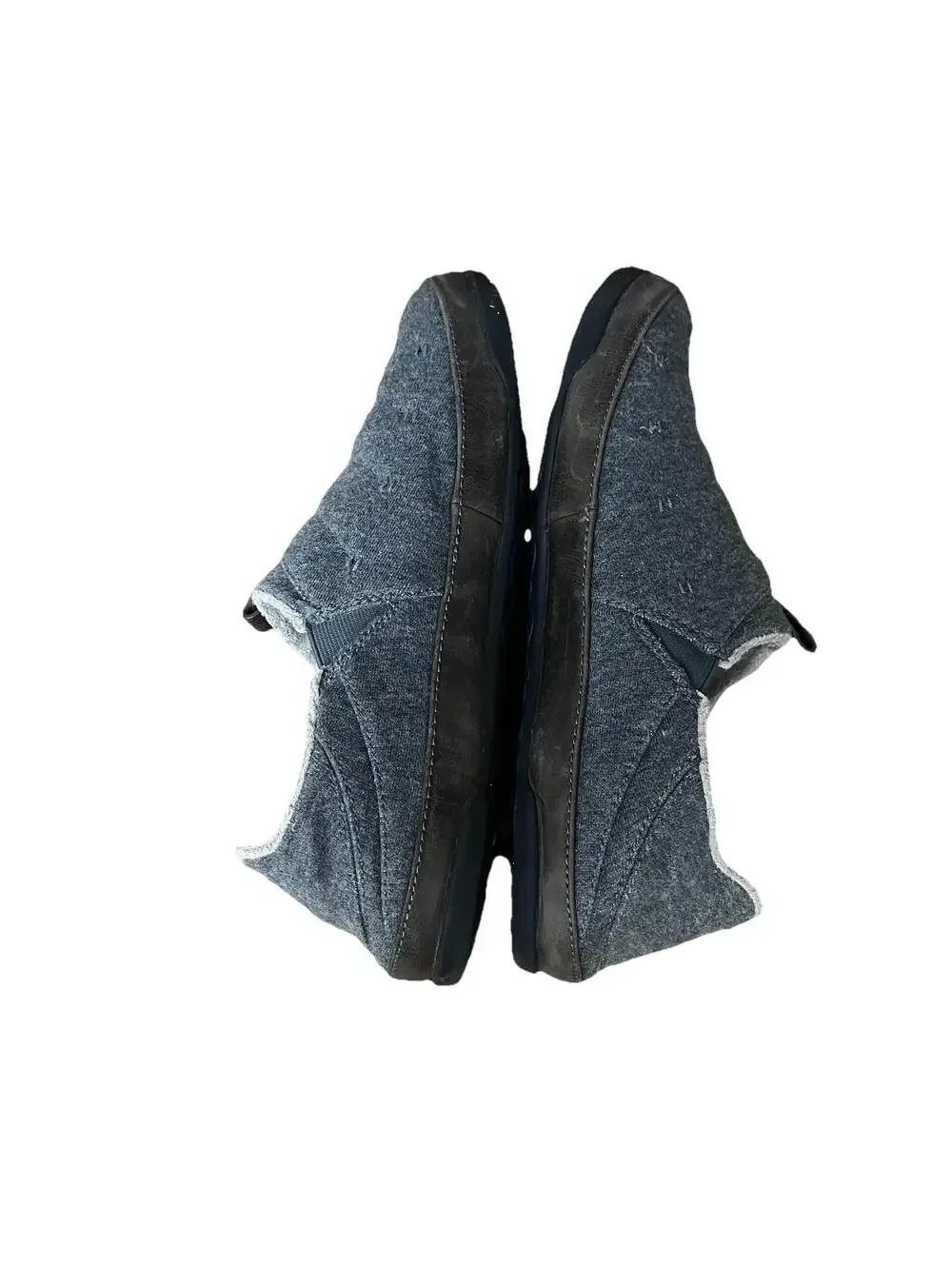 OluKai Mahana Slippers Mens 9 Gray Quilted Slip On Convertible Heel Indoor